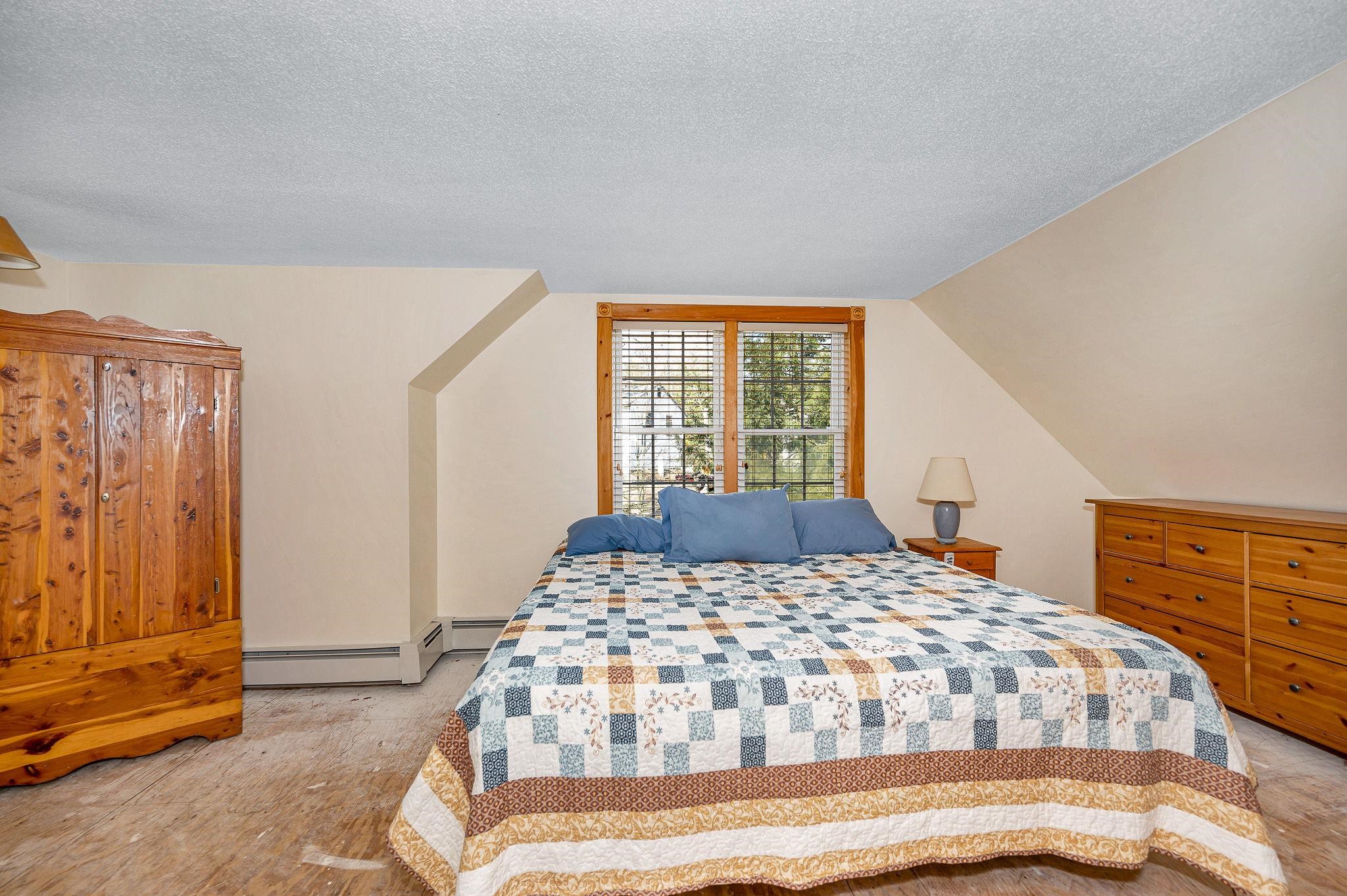 2 Tamworth Road Sandown, NH 03873 - Photo 8 of 38