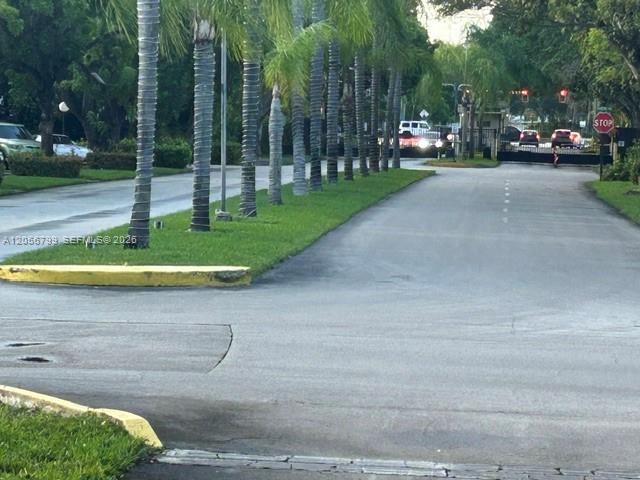 115 Fox Road, Unit 241 Hollywood, FL 33024 - Photo 2 of 20 Community entrace