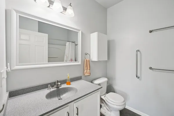 $225,000 | 9631 Lakeside Drive, Unit 68, Ypsilanti, MI 48197