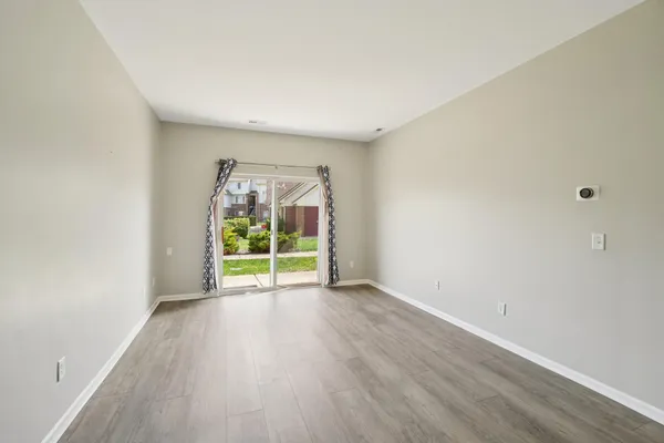 $225,000 | 9631 Lakeside Drive, Unit 68, Ypsilanti, MI 48197