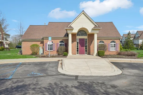 $225,000 | 9631 Lakeside Drive, Unit 68, Ypsilanti, MI 48197