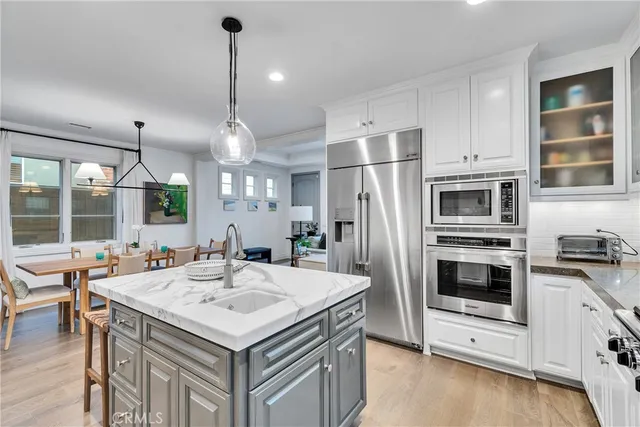 $3,575,000 | 613 Larkspur Avenue, Corona del Mar, CA 92625