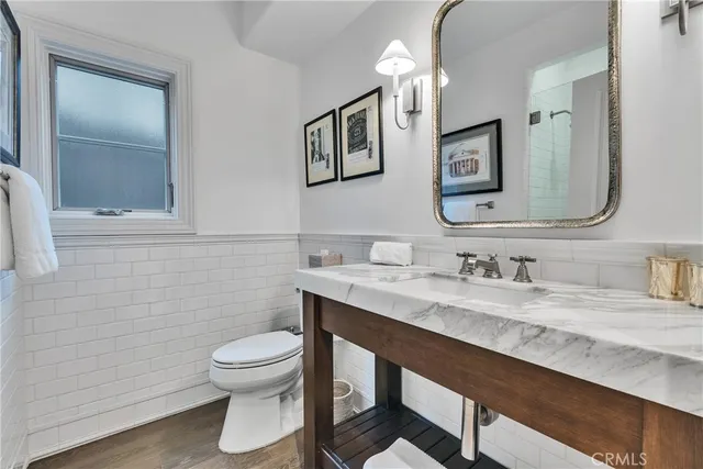 $3,575,000 | 613 Larkspur Avenue, Corona del Mar, CA 92625