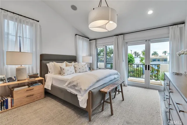 $3,575,000 | 613 Larkspur Avenue, Corona del Mar, CA 92625
