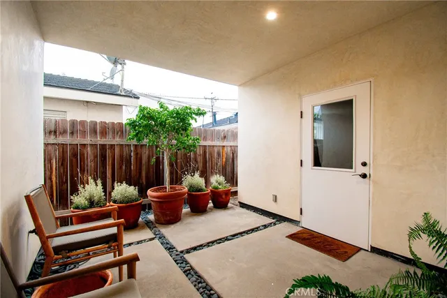 $3,575,000 | 613 Larkspur Avenue, Corona del Mar, CA 92625