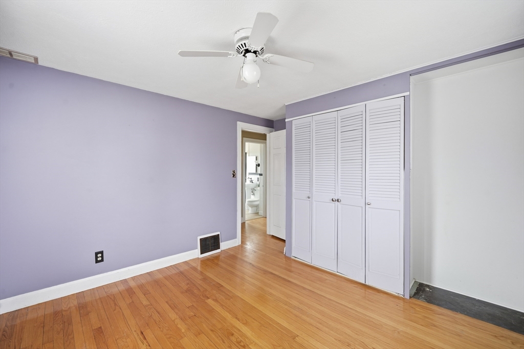 66 Thornton Street Springfield, MA 01104 - Photo 14 of 27