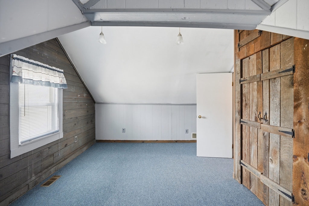 66 Thornton Street Springfield, MA 01104 - Photo 19 of 27