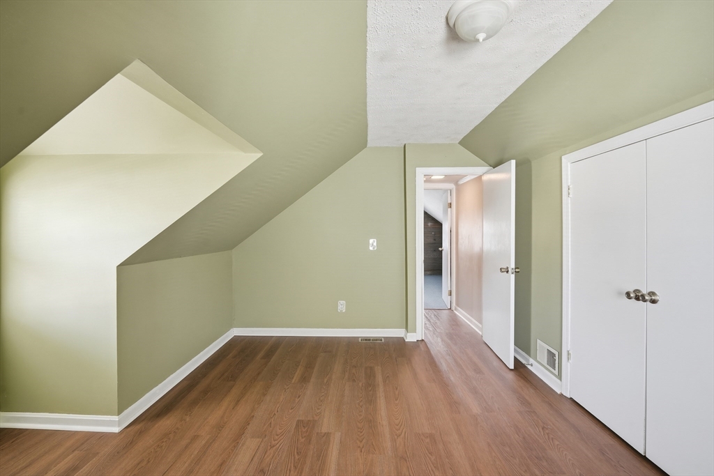 66 Thornton Street Springfield, MA 01104 - Photo 22 of 27