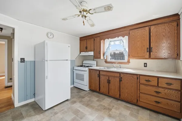 $279,900 | 66 Thornton Street, Springfield, MA 01104