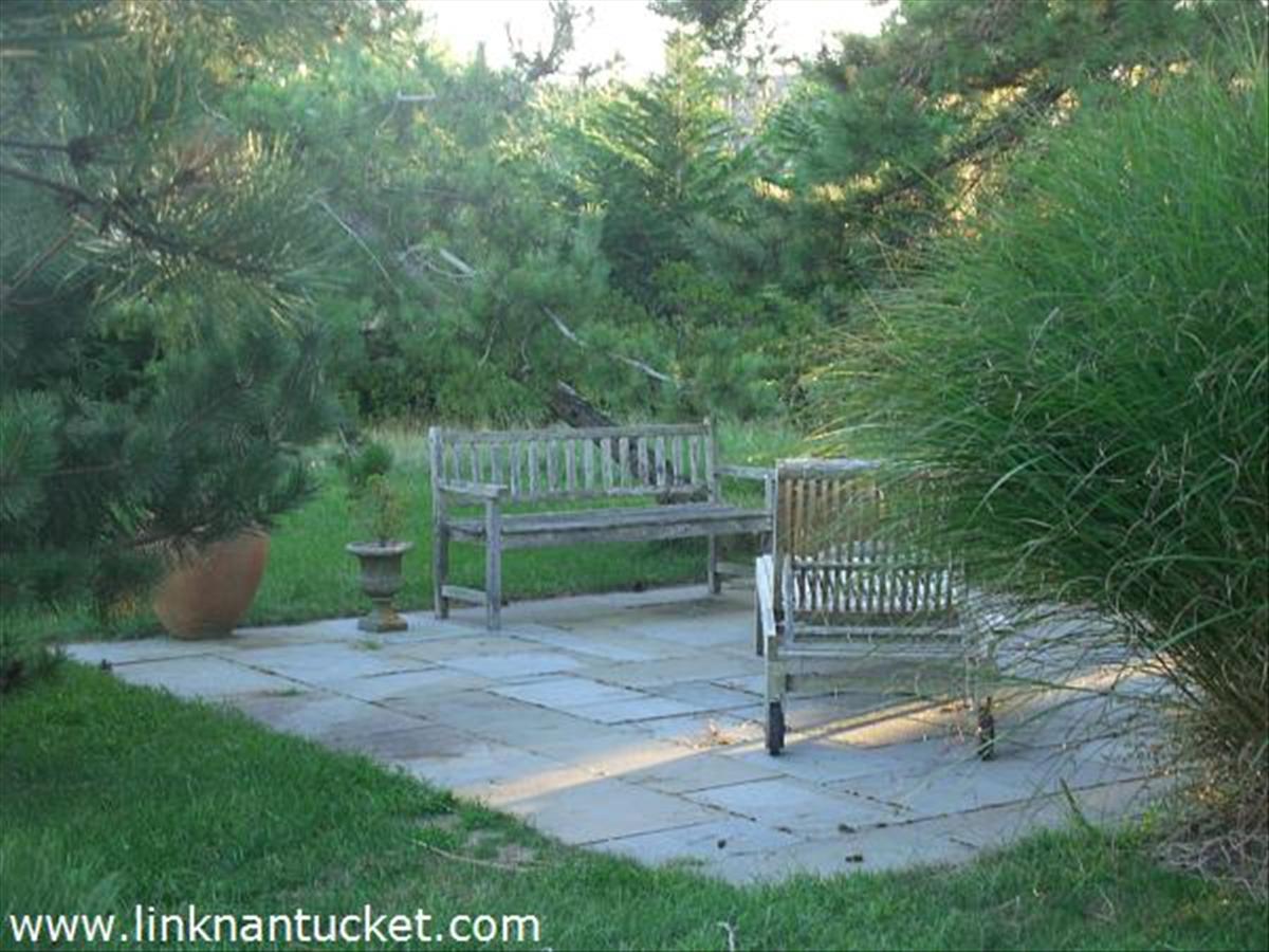 4 Moby Way Nantucket, MA 02554 - Photo 18 of 21 Gallery Image 18