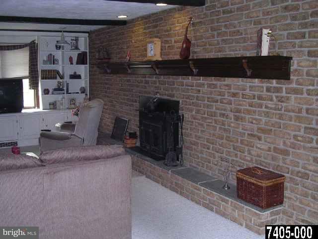 1342 Greenbriar Road York, PA 17404 - Photo 5 of 9 Gallery Image 5