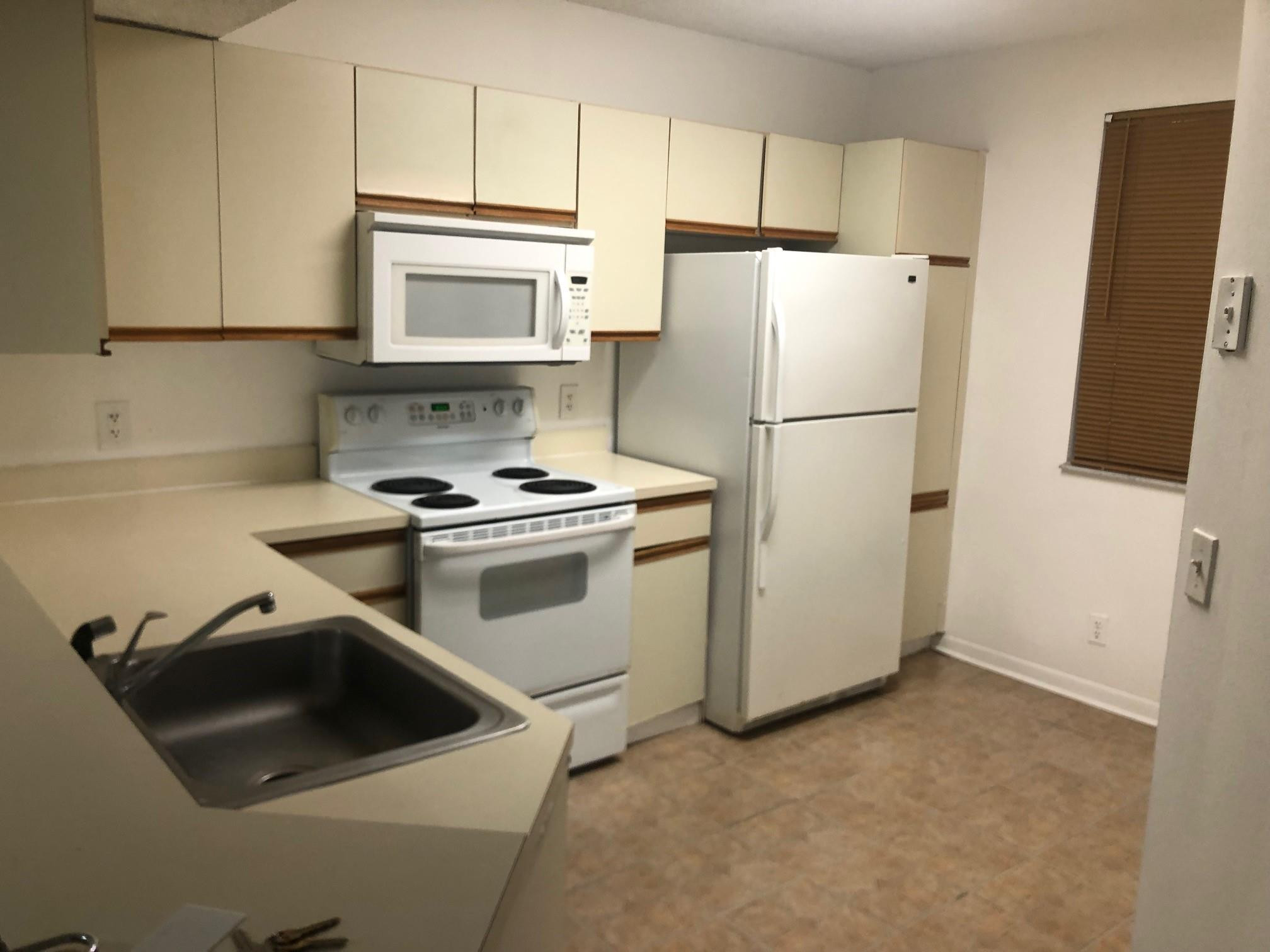 8781 Wiles Road, Unit 201 Coral Springs, FL 33067 - Photo 3 of 7 kitchen