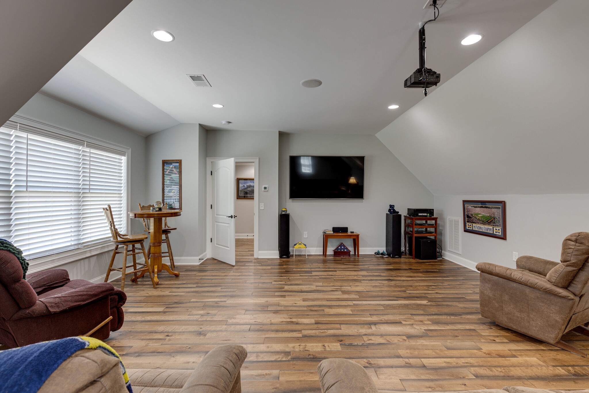 3165 Les Chappell Road Spring Hill, TN 37174 - Photo 31 of 70 a living room with furniture and a flat screen tv