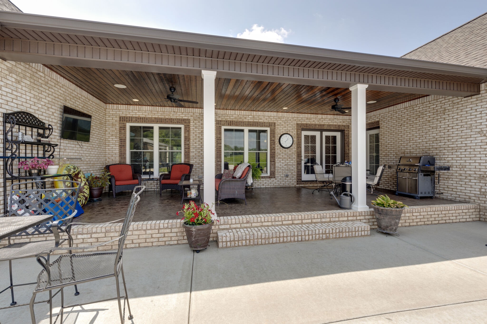 3165 Les Chappell Road Spring Hill, TN 37174 - Photo 35 of 70 a view of living room with patio furniture and potted plants