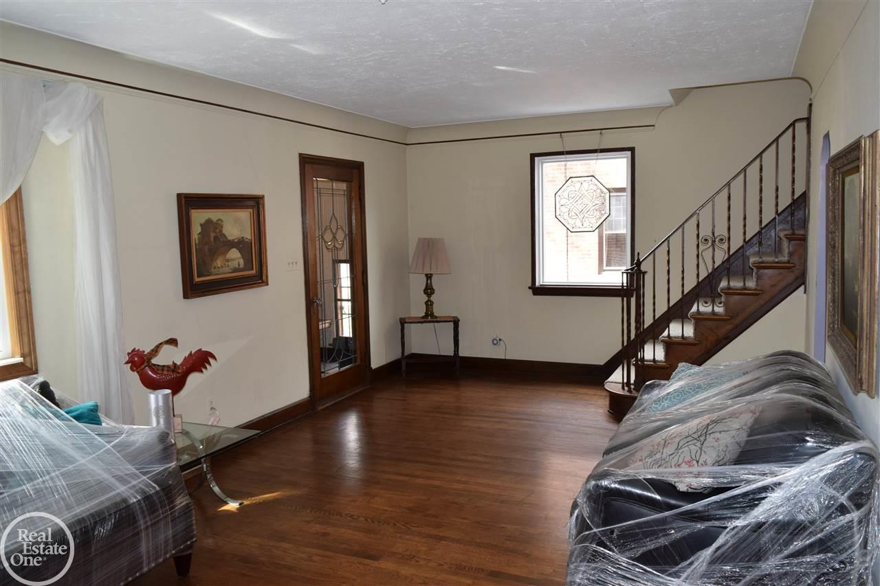 184 Kerby Road Grosse Pointe Farms, MI 48236 - Photo 8 of 35