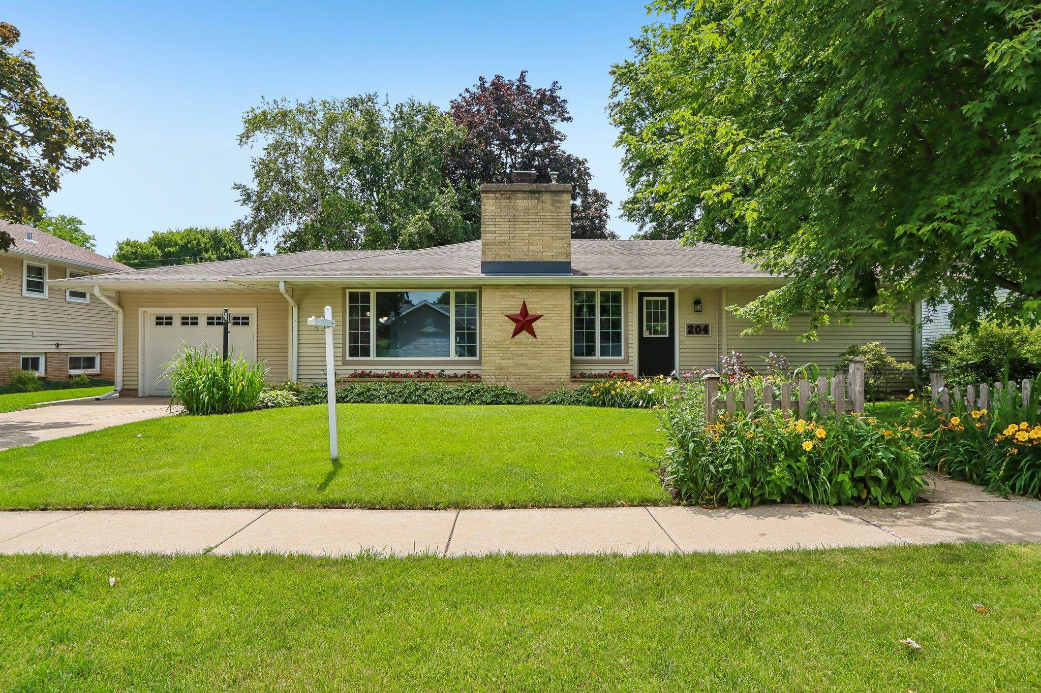 204 6th Street Waunakee, WI 53597 - Photo 2 of 58