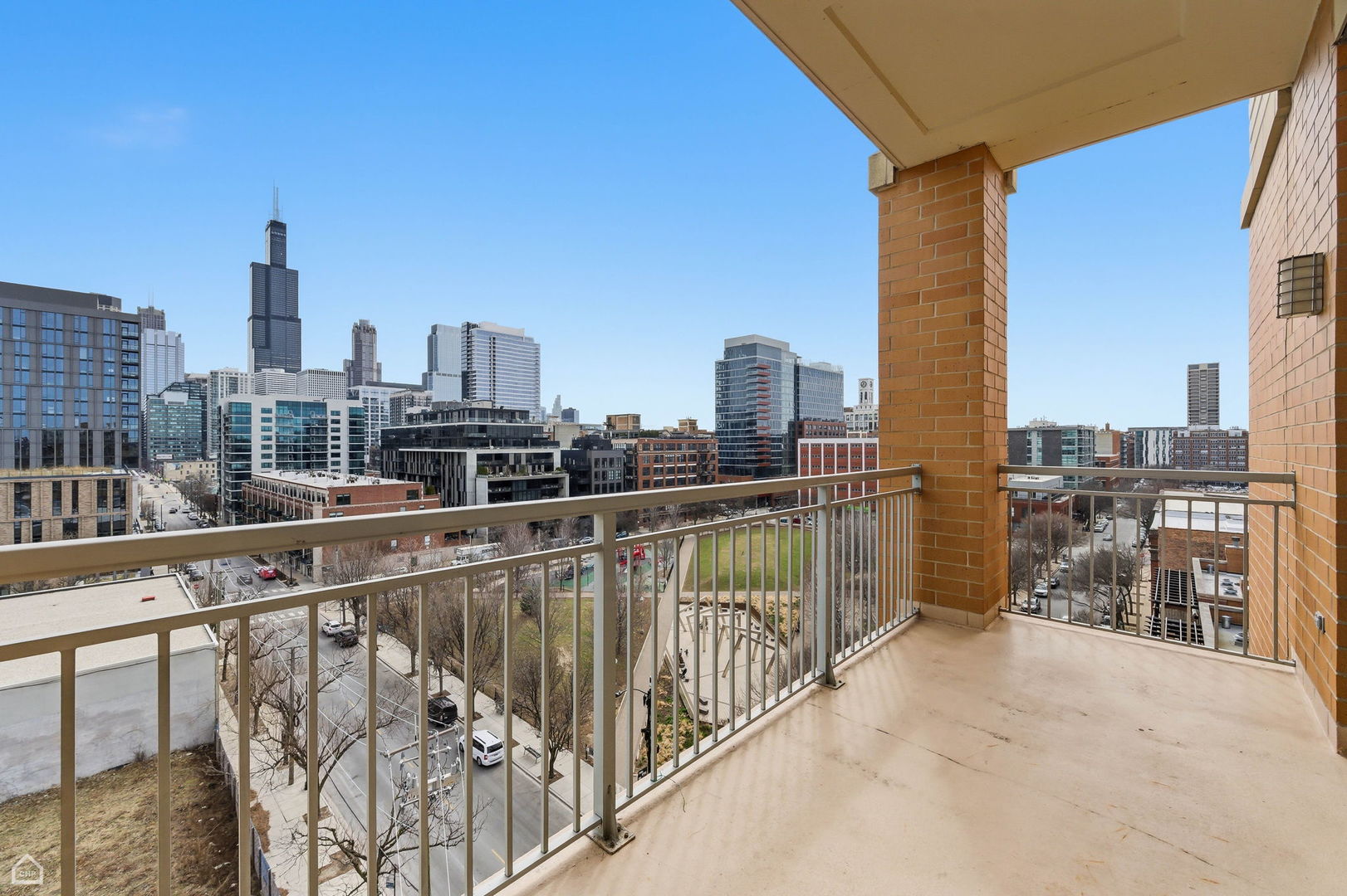 950 West Monroe Street, Unit 804 Chicago, IL 60607 - Photo 13 of 20 Gallery Image 13
