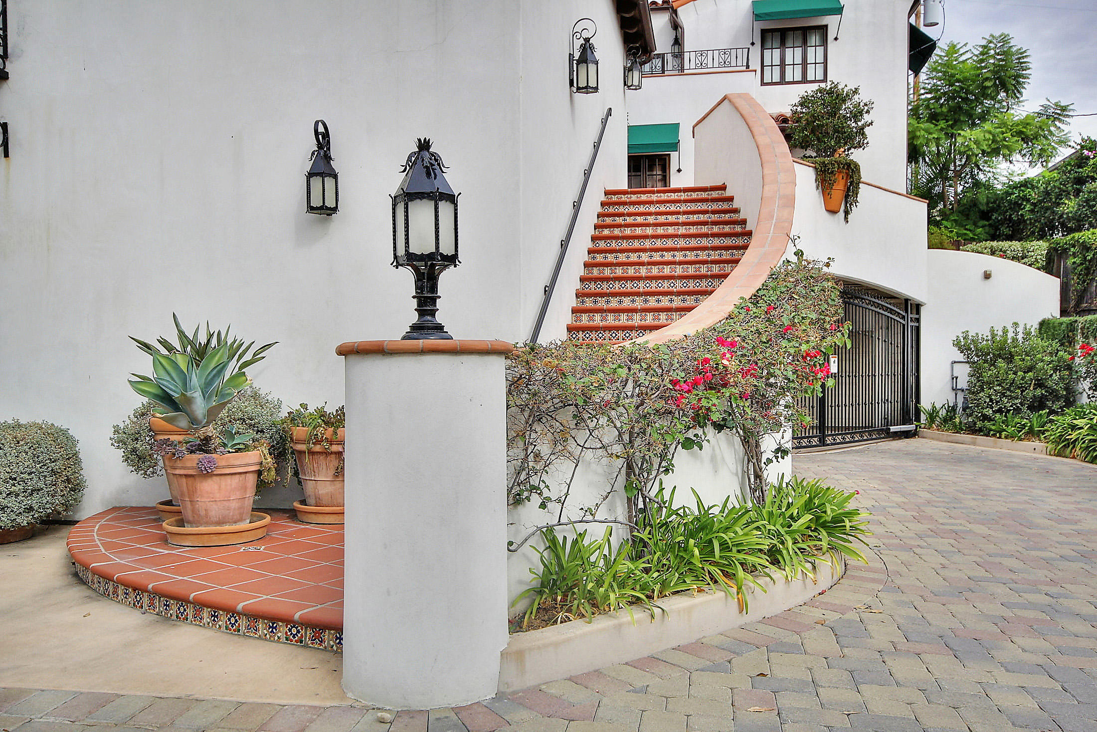 4004 Via Lucero, Unit 7 Santa Barbara, CA 93110 - Photo 13 of 14 a front view of a house with fountain