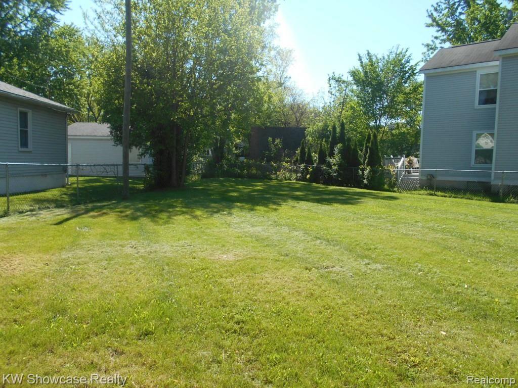 0 Vac Charest Road Waterford, MI 48327 - Photo 2 of 5