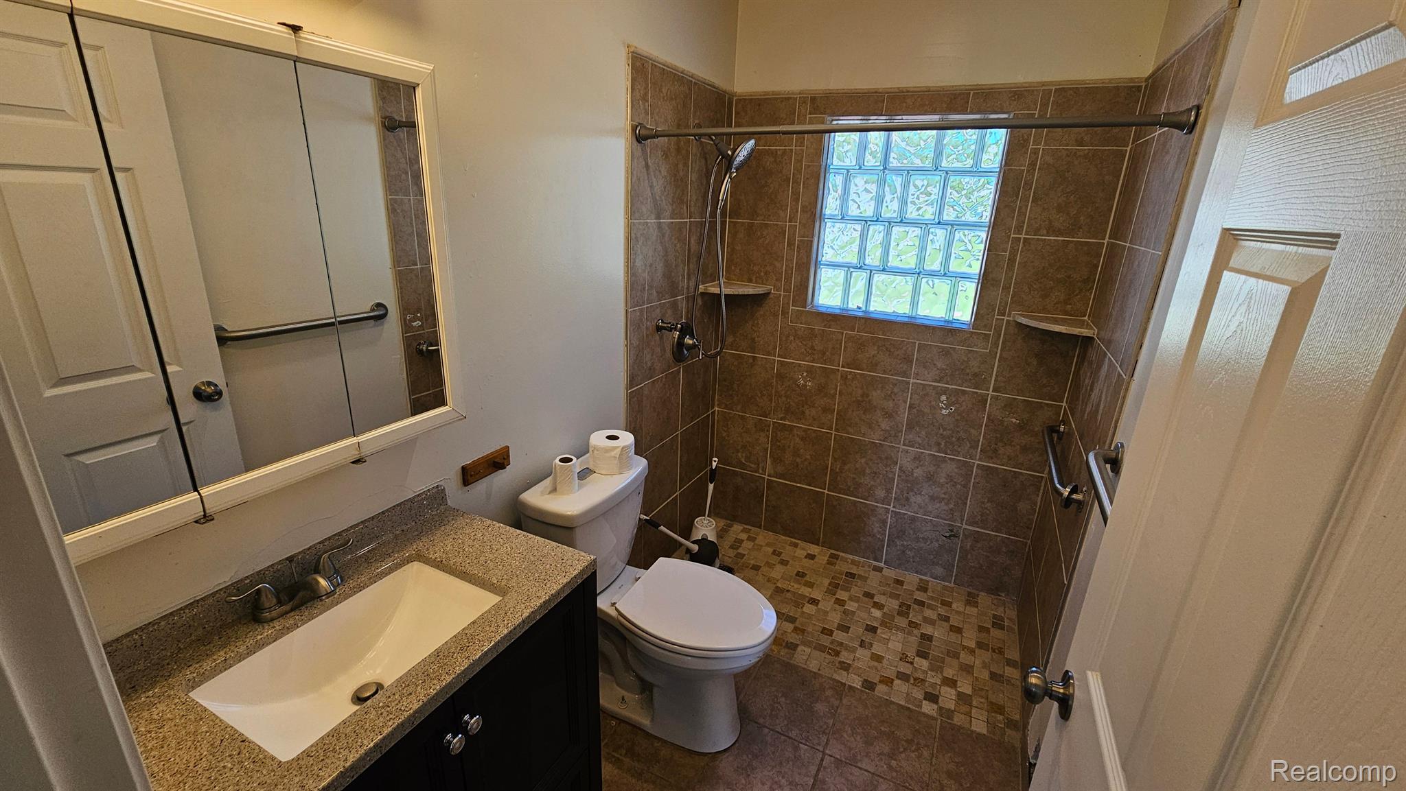5415 Van Slyke Road Flint, MI 48507 - Photo 10 of 35 Gallery Image 10