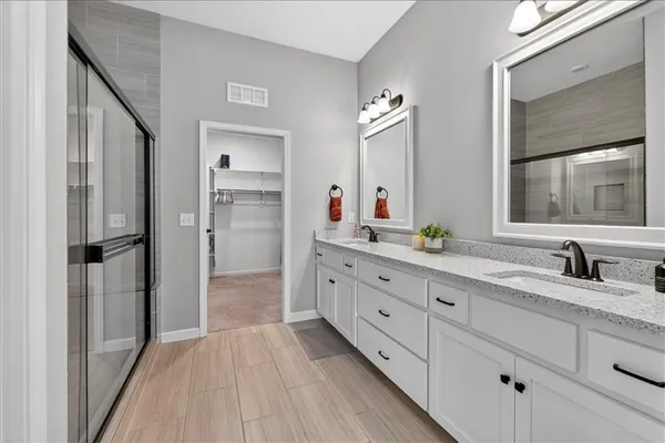 $489,000 | 1517 Southwest Arbor Creek Drive, Lee's Summit, MO 64082