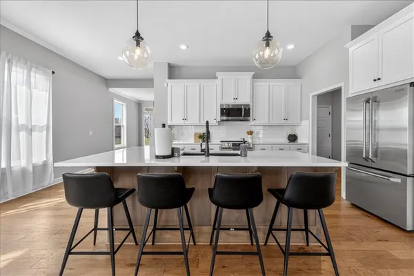 $489,000 | 1517 Southwest Arbor Creek Drive, Lee's Summit, MO 64082