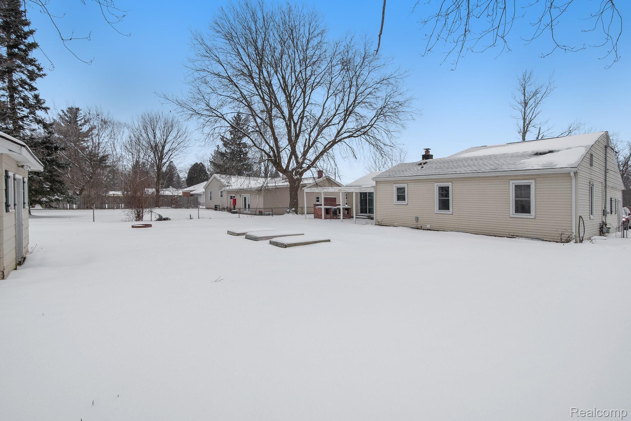4450 Crosby Road Flint, MI 48506 - Photo 19 of 28 1.jpg