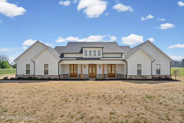 $670,000 | 13889 Fairview Road, Byhalia, MS 38611