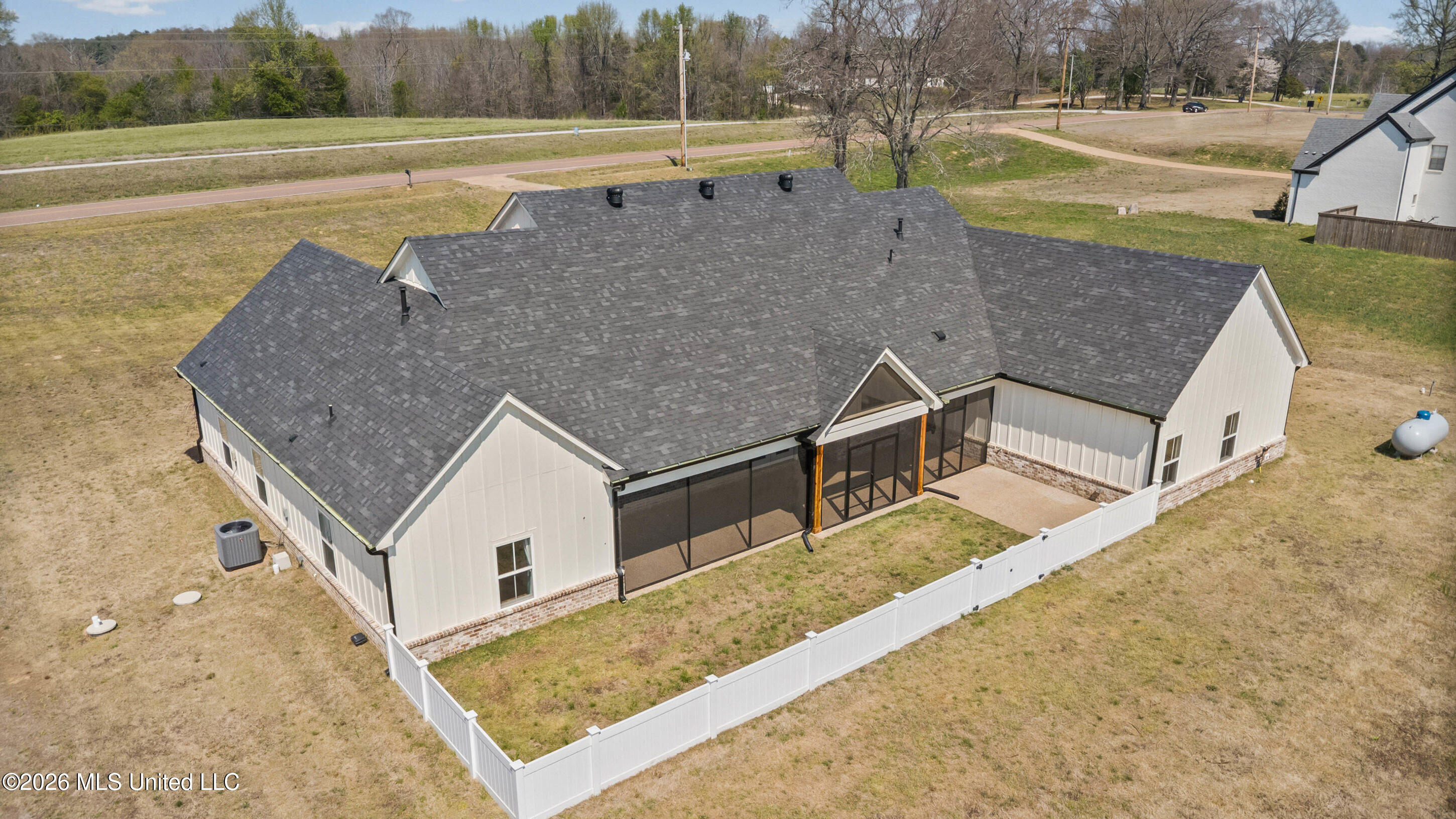 13889 Fairview Road Byhalia, MS 38611 - Photo 37 of 43 dji_0036_print