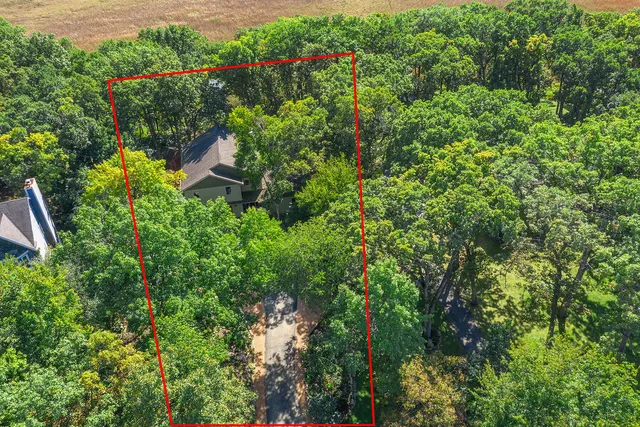 $750,000 | W5594 Briarwood Road, Sugar Creek, WI 53121