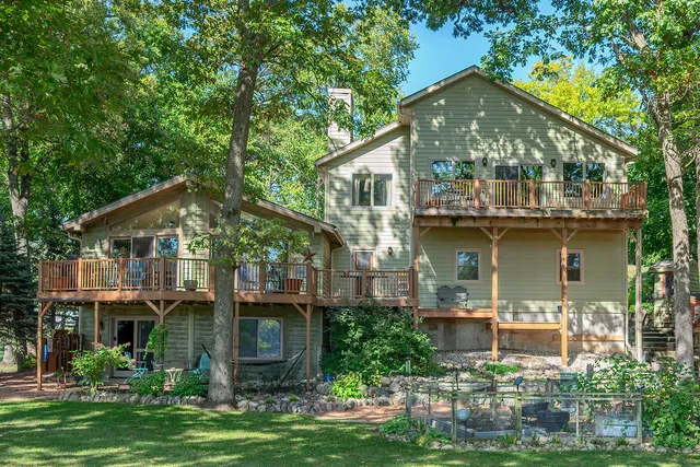 $750,000 | W5594 Briarwood Road, Sugar Creek, WI 53121