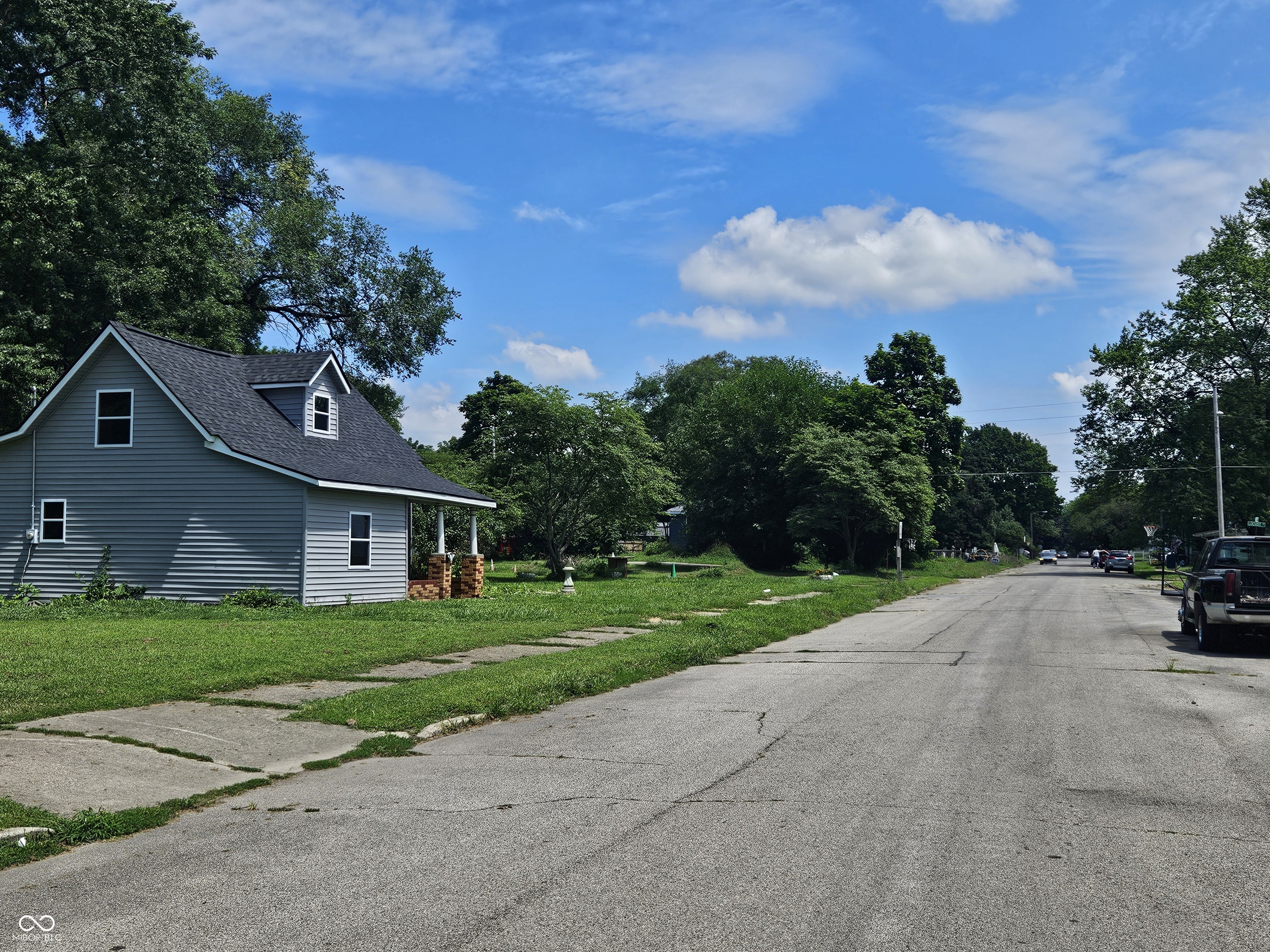 1217 West 1st Street Anderson, IN 46016 - Photo 4 of 5