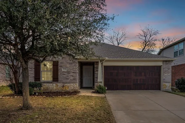 $1,950 | 1309 Rivers Creek Lane, Little Elm, TX 75068