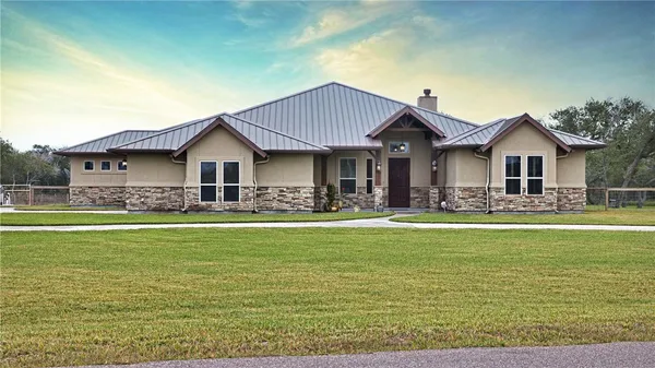 $1,100,000 | 218 Coastal Wildwood Drive, Rockport, TX 78382