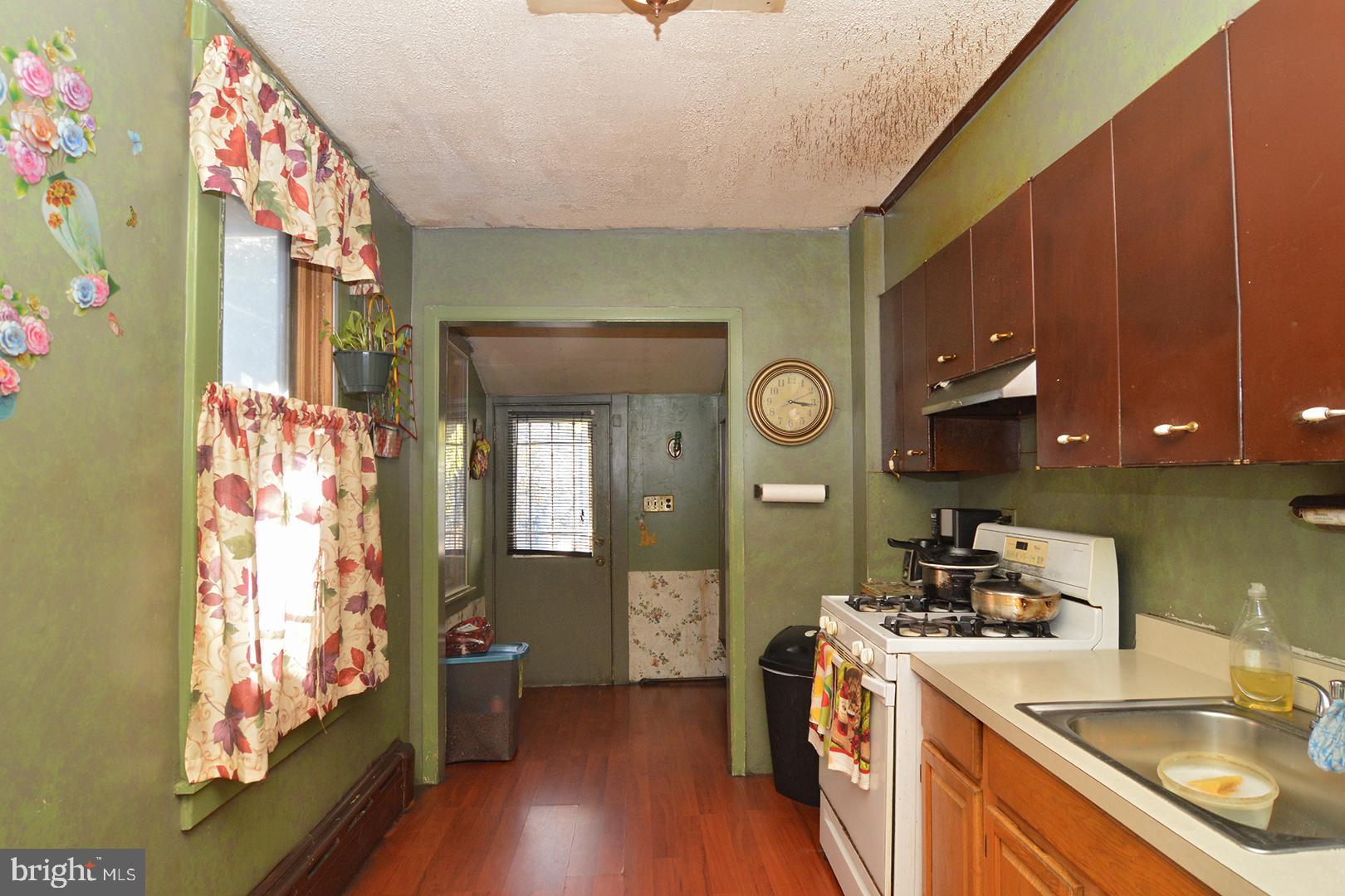 1246 North 11th Street Reading, PA 19604 - Photo 13 of 26 Gallery Image 13