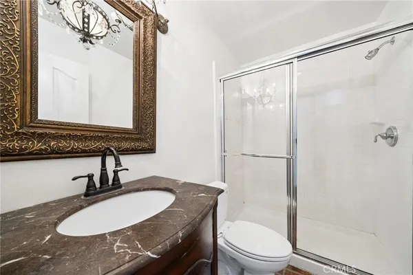 a view of an entryway with workspace