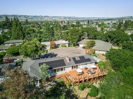 $1,549,000 | 15 Brainerd Avenue, Petaluma, CA 94952