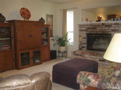 1132 Meridian Circle Santa Rosa, CA 95401 - Photo 3 of 10 Gallery Image 3