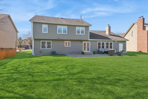 $750,000 | 1239 Thackery Court, Naperville, IL 60564