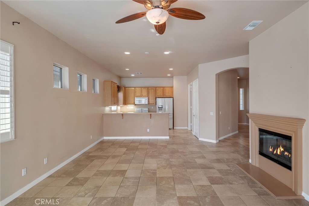 11162 Avonlea Road Apple Valley, CA 92308 - Photo 9 of 45 Gallery Image 9