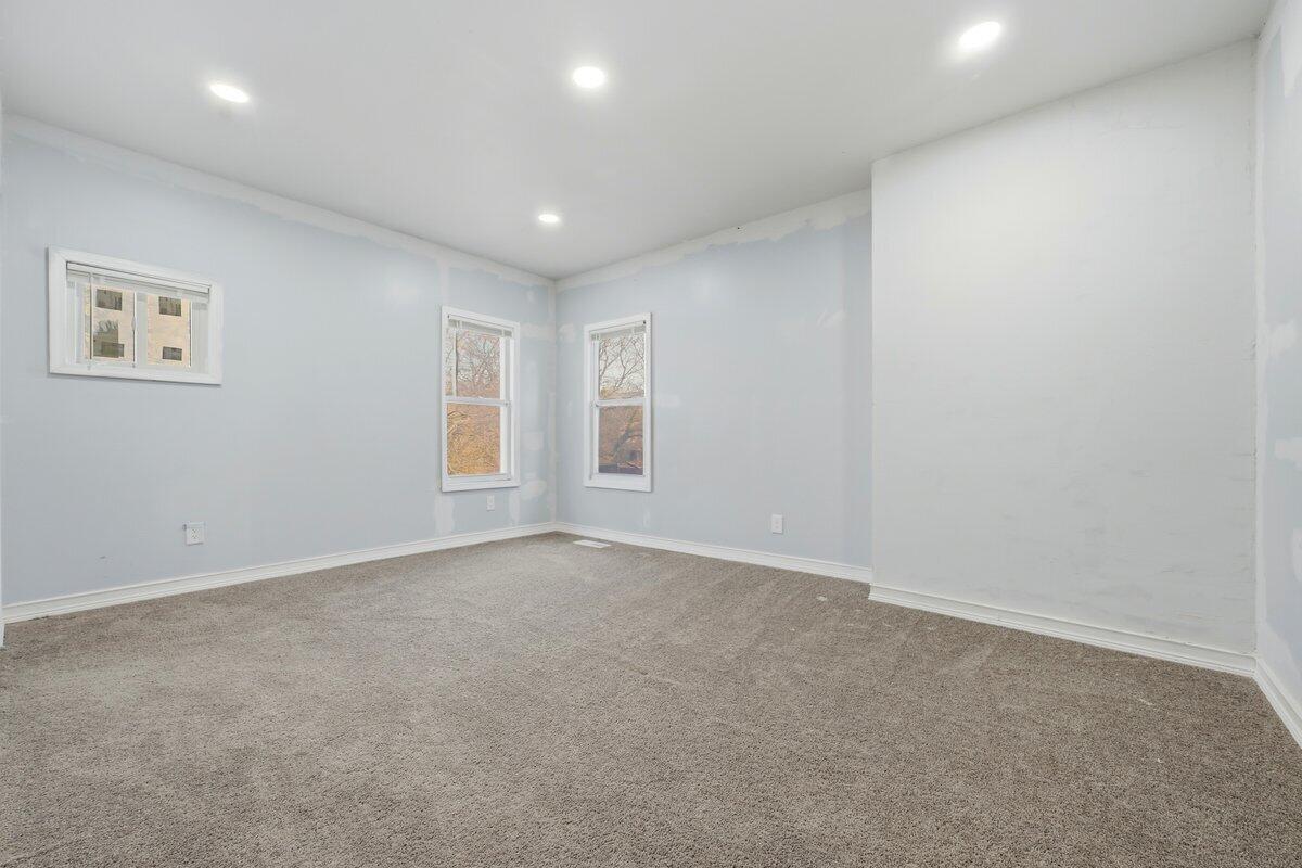 280 Holbrook Street Detroit, MI 48202 - Photo 14 of 18 Master Suite 1