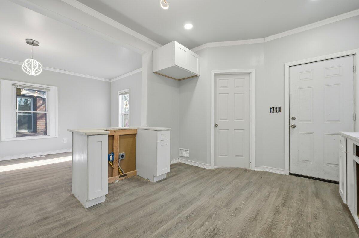 280 Holbrook Street Detroit, MI 48202 - Photo 4 of 18 Kitchen 1