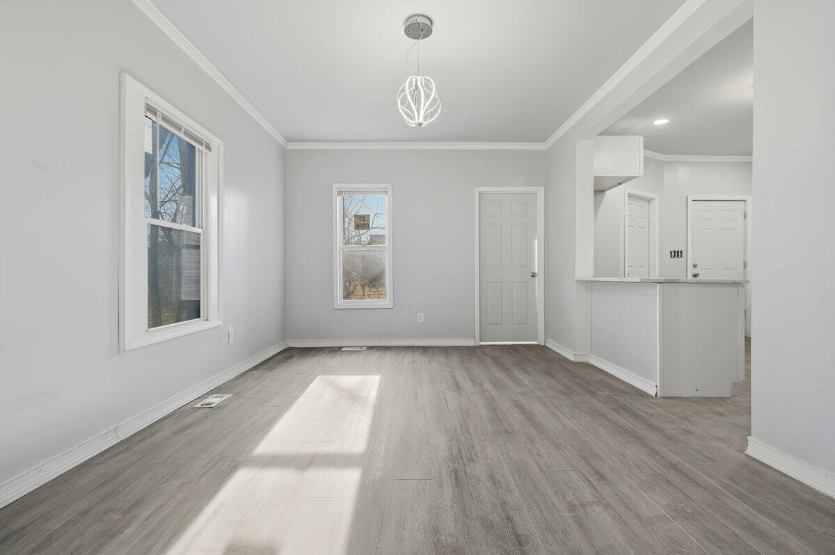 280 Holbrook Street Detroit, MI 48202 - Photo 9 of 18 Formal Dining