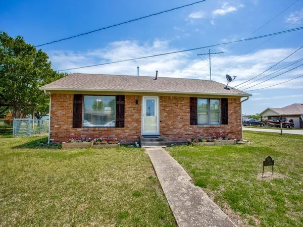 $205,000 | 500 North 5th Street, Gunter, TX 75058