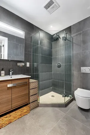 $4,700 | 356 West 48th Street, Unit 1C | Hell's Kitchen