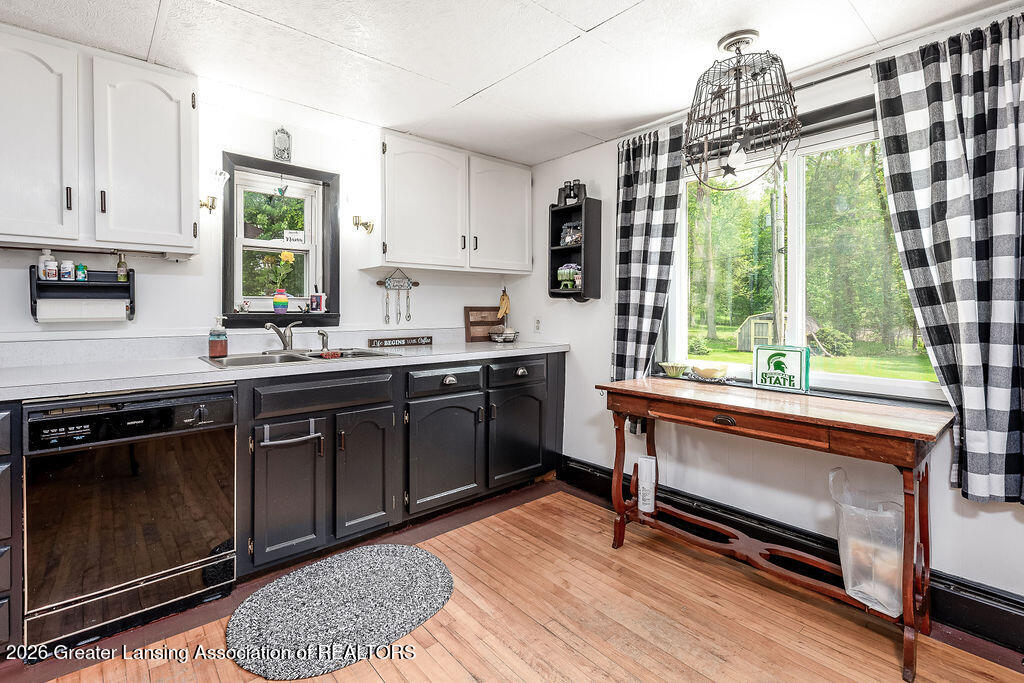4357 County Farm Road St. Johns, MI 48879 - Photo 12 of 25 kitchen3