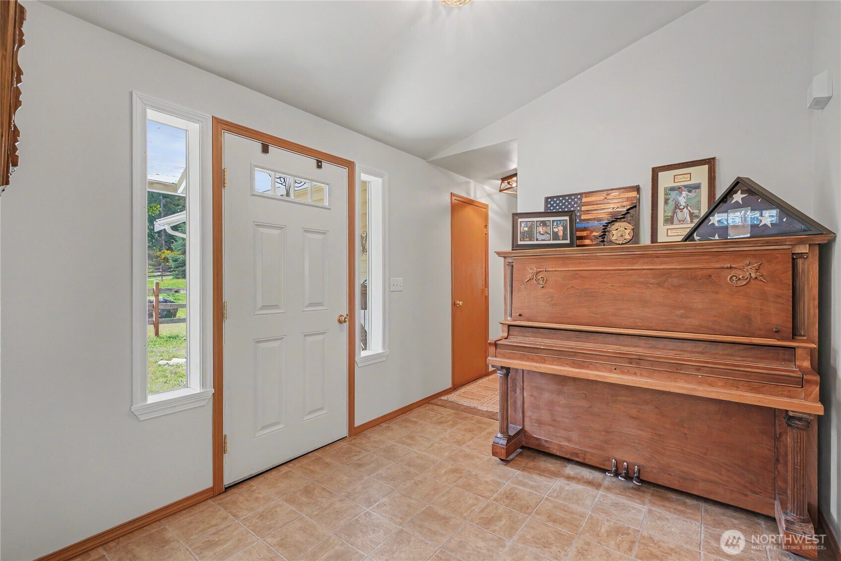 37726 34th Avenue East Roy, WA 98580 - Photo 4 of 33