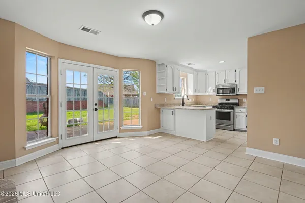 $359,900 | 1679 Sandpiper Cove South, Hernando, MS 38632