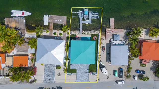 a view of a building with sitting area