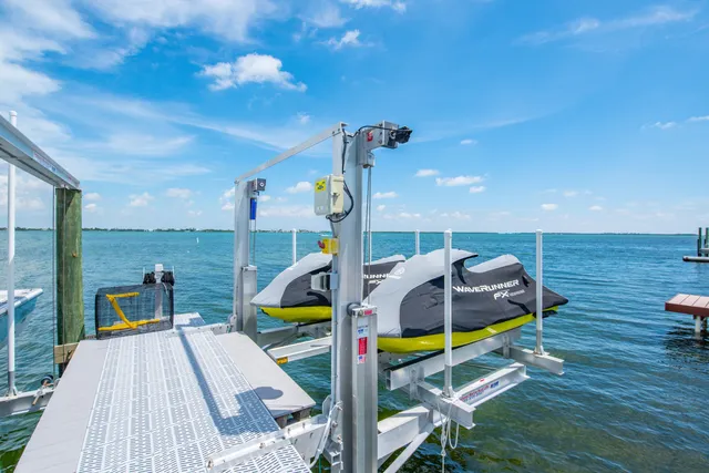 $3,200,000 | 747 La Fitte Road, Summerland Key, FL 33042